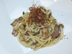 料理メニュー写真 アサリとエビのペスカトーレ