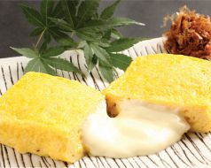 料理メニュー写真&nbsp;できたてチーズだし巻き