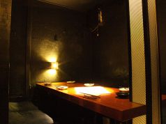 木の温もりに癒され、ゆっくり寛げます！
