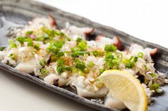 料理メニュー写真&nbsp;「北海タコの胡麻ネギ和え」新鮮なタコを使用してますので、身がぷっりっとしてます！