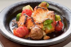 料理メニュー写真&nbsp;「ごろごろ野菜のチーズ焼き」こちらも女性に大人気！野菜5種類たっぷり入ってます！