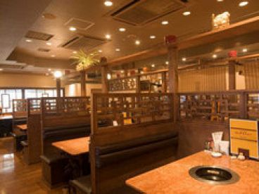 焼肉 ユージン YUUJIN ホークスタウン店の雰囲気1