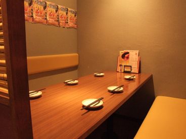 串タロー 新宿東口店 串焼きの雰囲気1