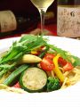 料理メニュー写真&nbsp;10種野菜の菜園風アンチョビオイルパスタ