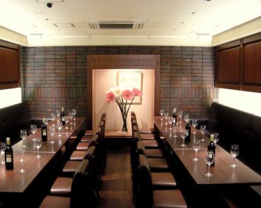 日比谷 バー Bar 新宿西口店の雰囲気1