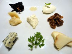 料理メニュー写真&nbsp;チーズの盛り合わせ（５種類）●Fromaggi misti