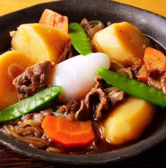 料理メニュー写真 ●【肉じゃが 北蔵風】