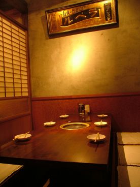 居万里 焼肉 長崎市 花丘町の雰囲気1