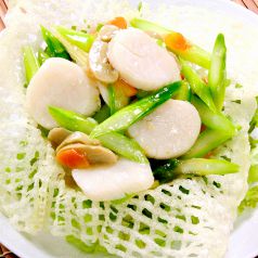 料理メニュー写真&nbsp;季節野菜とホタテの炒め［広東］