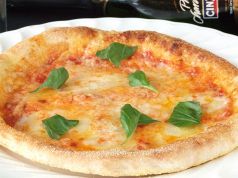 料理メニュー写真 マルゲリ-タ