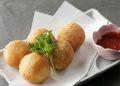 料理メニュー写真&nbsp;もちもちポテ丸揚げ