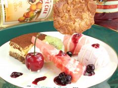 料理メニュー写真 ティラミスとジェラート