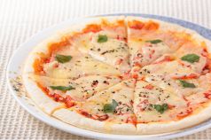 料理メニュー写真&nbsp;ピザ+ソフトドリンク