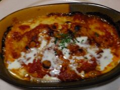 料理メニュー写真 カネローニ(ホワイトミートソースをパスタに詰めた