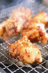 料理メニュー写真&nbsp;・牛カルビ・牛レバ（みそ）・牛ホルモン（塩・みそ）
