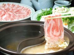 料理メニュー写真 黒豚火鍋・辛 (一人前)(うどん または 雑炊付)