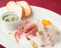 料理メニュー写真 おつまみ盛り合わせ(2人前位)