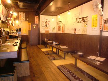 ぶた家 駅前店の雰囲気1