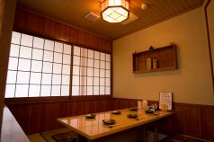 少人数でご利用頂ける個室も御用意してます