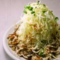 料理メニュー写真&nbsp;やみつき蒸し豚　チョモランマキャベツ