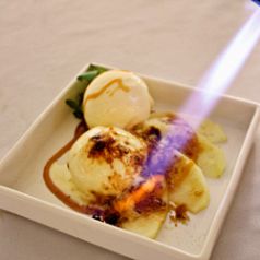 料理メニュー写真 リンゴとバニラのキャラメリゼ