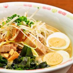 料理メニュー写真&nbsp;和風うどんのペペロンチーノ・豚骨焼きラーメン・豚骨九州ねぎラーメン