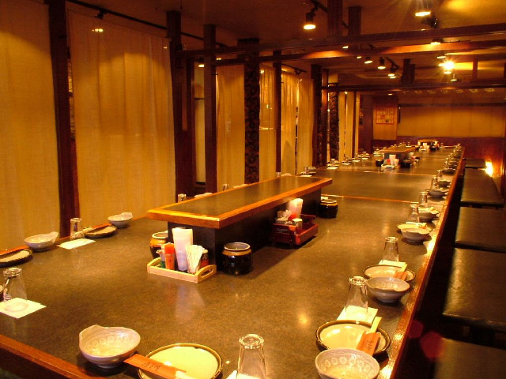 宴会にも最適!最大42名までOKの大テーブル席♪