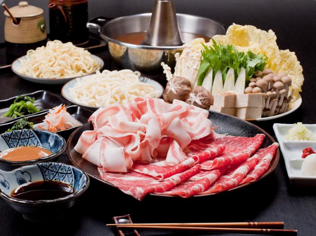 ボリューム満点の上質なお肉をしゃぶしゃぶでも♪こちらのタレも自家製という徹底したこだわり☆