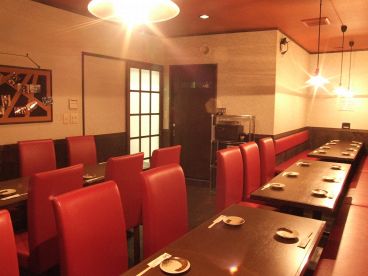 楽笑 ラクショウ RAKUSHO 北浦和店 炭火焼鳥の雰囲気1