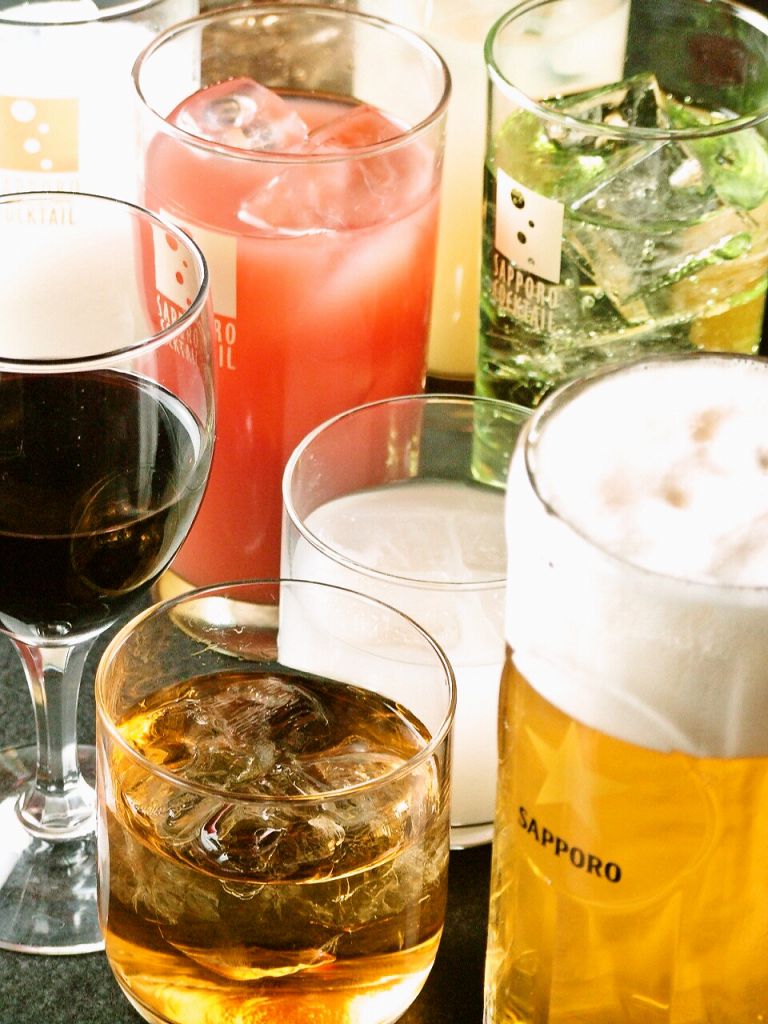 飲み放題は驚異の110種類以上!飲み放題はカクテルや果実酒もOK!各コース+300円で生ビールもOKに!