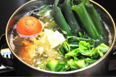 料理メニュー写真&nbsp;まるごとごとトマトのスープ。写真は全てのスープのもとになる、「野菜ブイヨン」