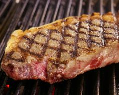 料理メニュー写真&nbsp;最高ランク赤身肉東北産【短角和牛サーロイン】のビステッカ ★話題のヘルシー和牛