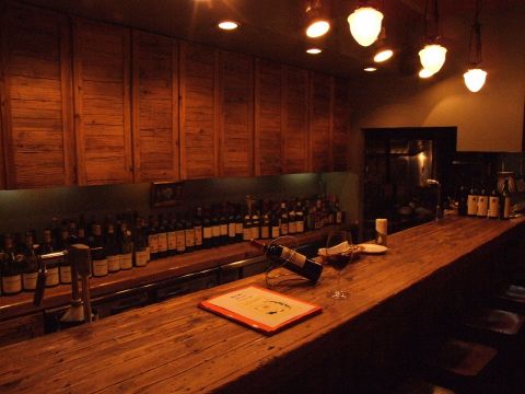 【銀座】お一人様でも気兼ねなくカウンタ-でワインが楽しめるお店3選