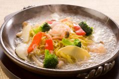 海の幸　陶板あんかけ焼きそば(塩味)