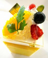 料理メニュー写真&nbsp;シュードプリン（マンゴームース）