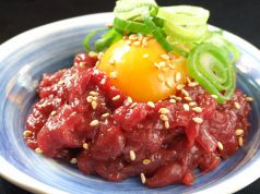 料理メニュー写真 新鮮馬肉使用のサクラユッケ。メガ食べ放題ではお一人様一つ提供いたします