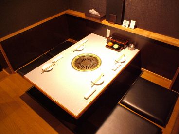 やきにく まるやの雰囲気1
