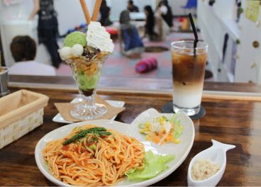 猫カフェ キャットマジック 新宿3丁目店の雰囲気1