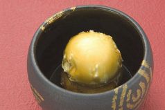 料理メニュー写真 さつま芋のお餅とバニラアイスアールグレイスソース