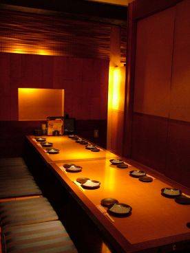 渋谷居酒屋 炭火串焼 東方見聞録 渋谷店の雰囲気1
