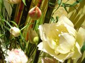 いたるところに蓮の花をあしらっています