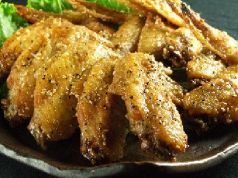 料理メニュー写真 やみつき鶏手羽先唐揚げ