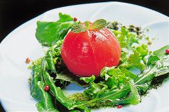 料理メニュー写真&nbsp;新鮮トマトの丸ごとマリネサラダ
