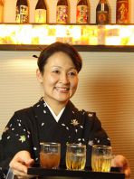 着物の女将がおもてなし