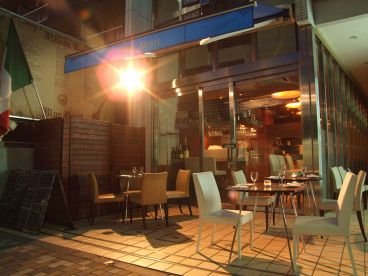 イタリアンバール Blue Pearl ブルーパール 恵比寿の雰囲気1