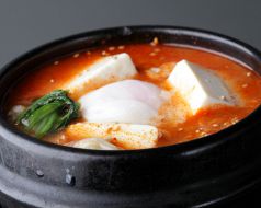 料理メニュー写真&nbsp;【スン豆腐】　牛／豚／鶏／キムチ／ホルモン、の全5種