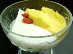 料理メニュー写真&nbsp;マンゴープリン＆杏仁豆腐の欲張りデザート