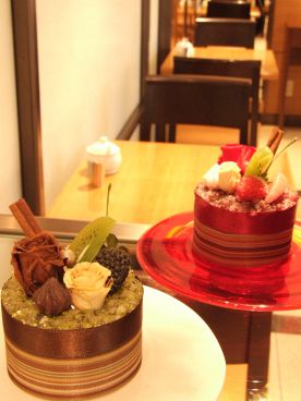 千疋屋 フルーツパーラー 小田急百貨店 新宿本館店の雰囲気1