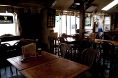 広々とした空間で自由な会話を楽しめます