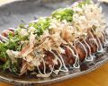 料理メニュー写真&nbsp;当店名物・ぽんと焼(特製特大たこ焼)